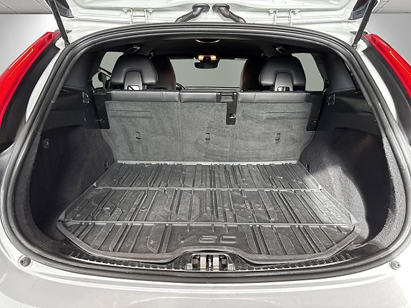 Volvo V60 Cross Country 17 of 25
