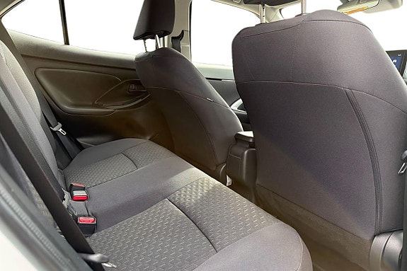 Toyota Yaris Cross 9 of 21