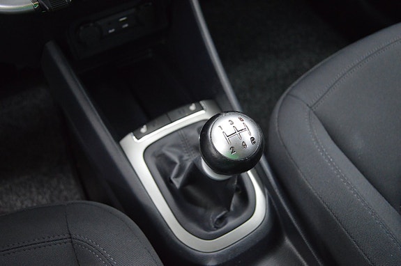 Kia Rio 21 of 26