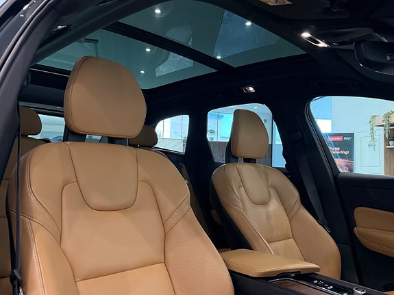 Volvo XC60 17 of 24