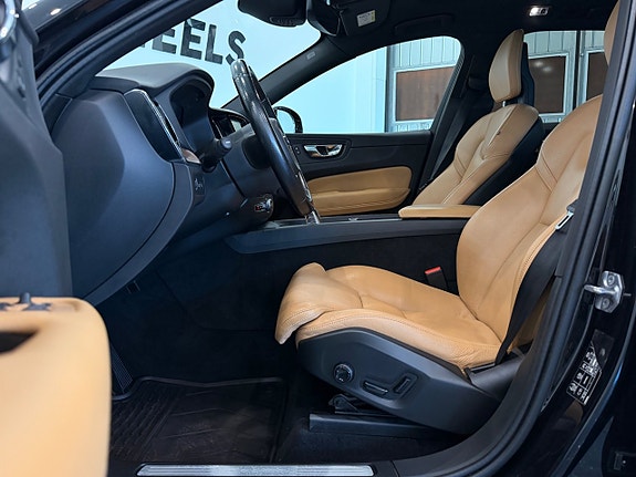 Volvo XC60 13 of 24