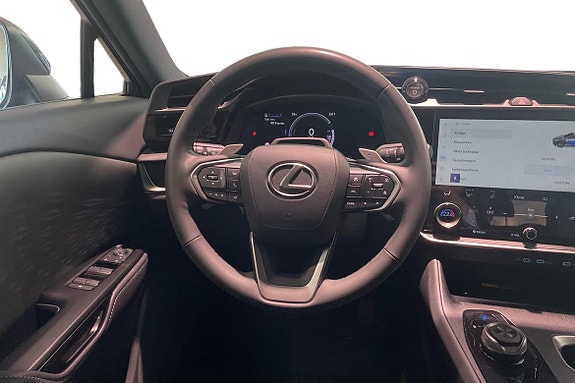 Lexus RZ300e 7 of 24