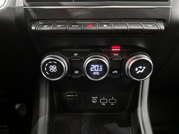 Renault Captur 13 of 15