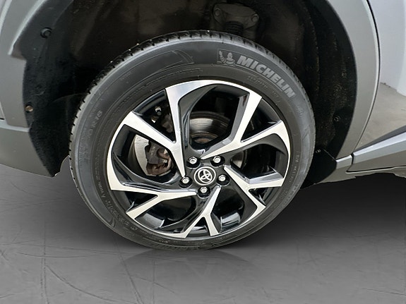 Toyota C-HR 29 of 30