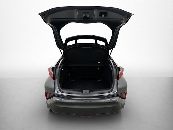 Toyota C-HR 9 of 30