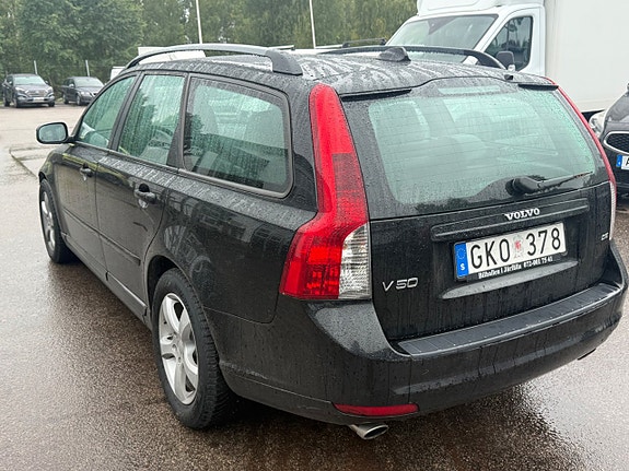 Volvo V50 4 of 6