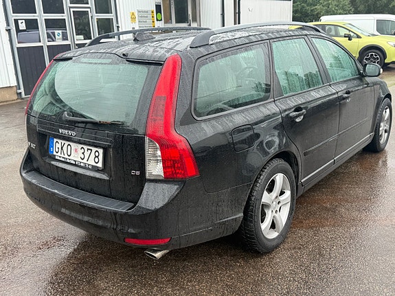 Volvo V50 3 of 6