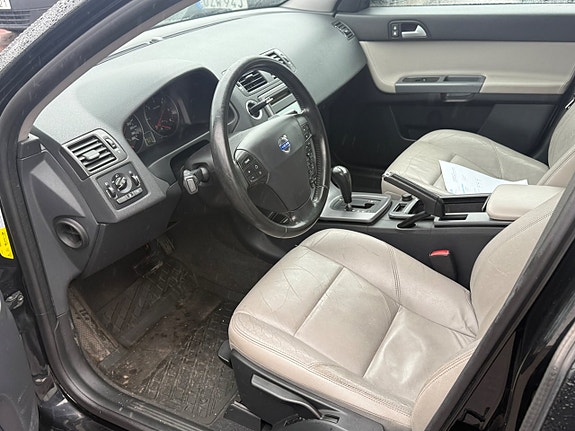 Volvo V50 5 of 6