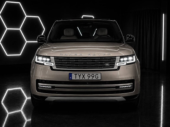 Land Rover Range Rover 2 of 30