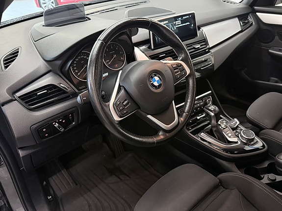 BMW 220d 9 of 17
