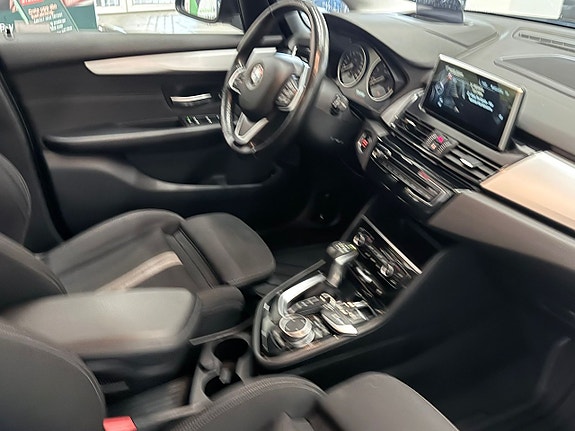 BMW 220d 12 of 17