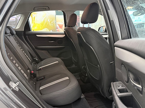 BMW 220d 14 of 17