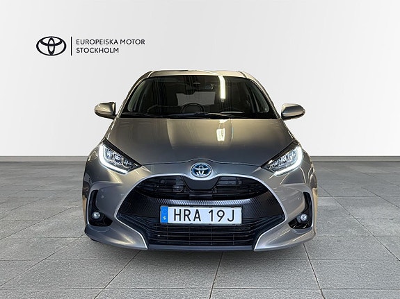 Toyota Yaris 5 of 13