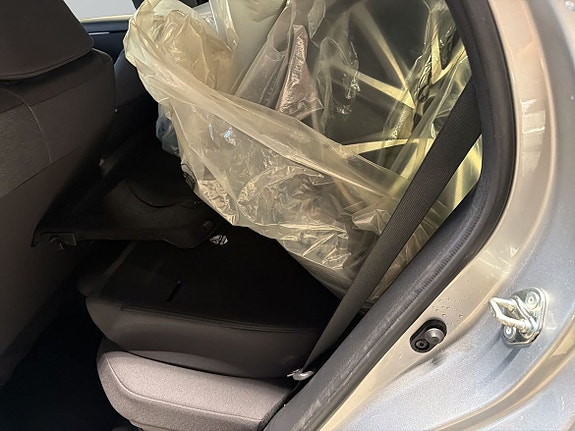 Toyota Yaris 7 of 13