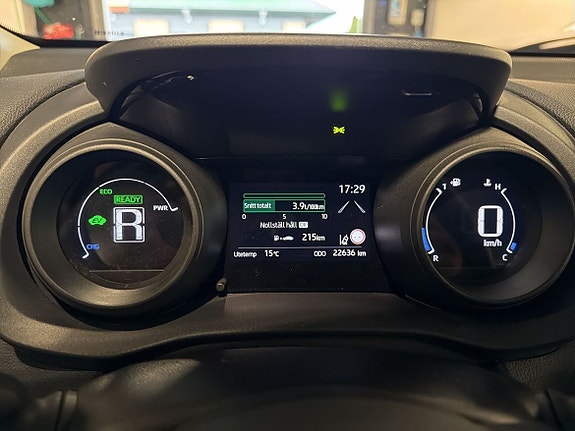 Toyota Yaris 13 of 13