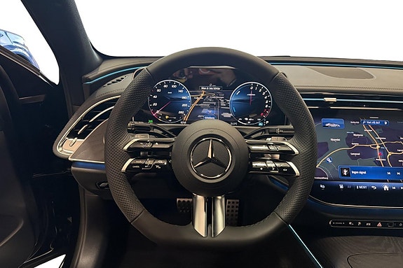 Mercedes-Benz E300 7 of 11