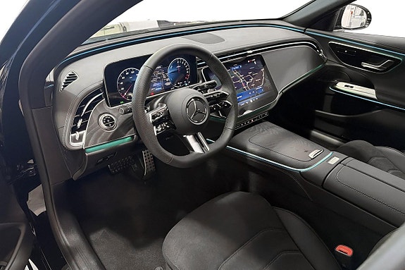 Mercedes-Benz E300 6 of 11