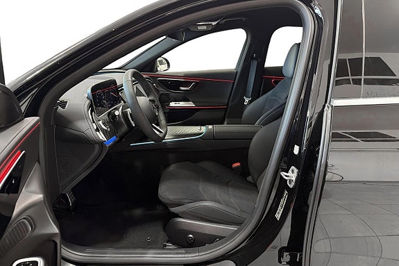 Mercedes-Benz E300 8 of 11