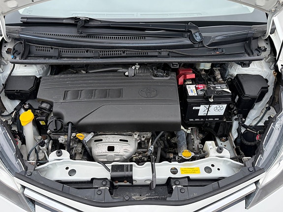 Toyota Yaris 21 of 24