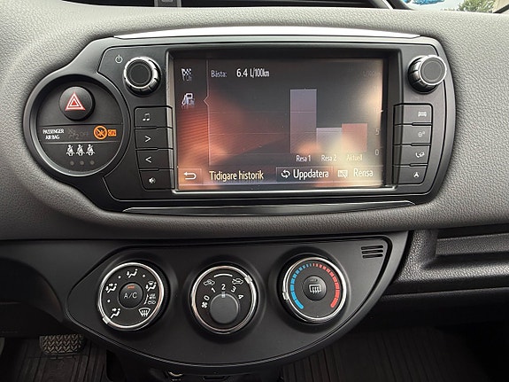 Toyota Yaris 18 of 24