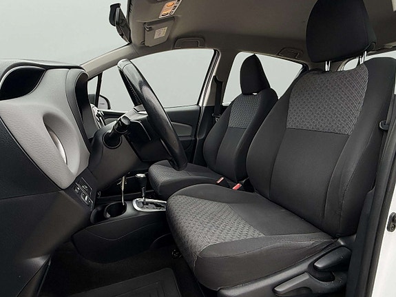 Toyota Yaris 11 of 24