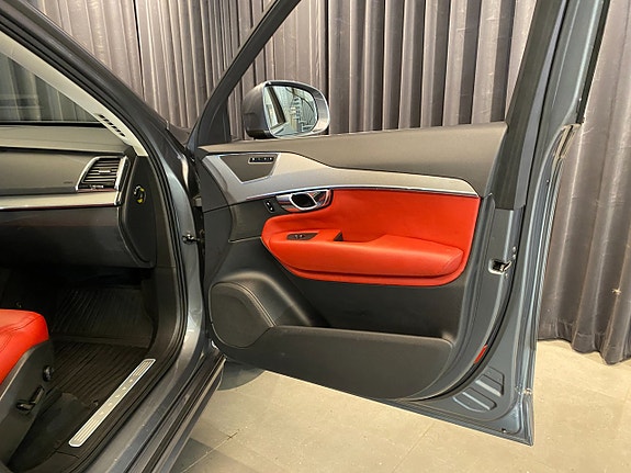 Volvo XC90 29 of 30