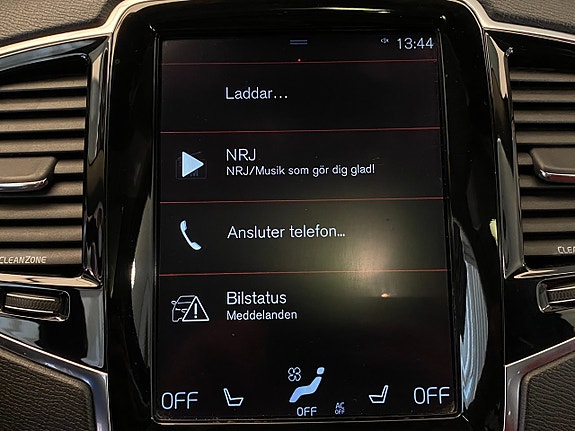Volvo XC90 12 of 30