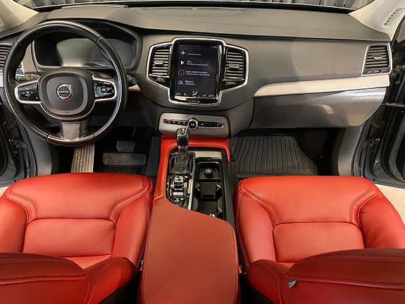 Volvo XC90 6 of 30