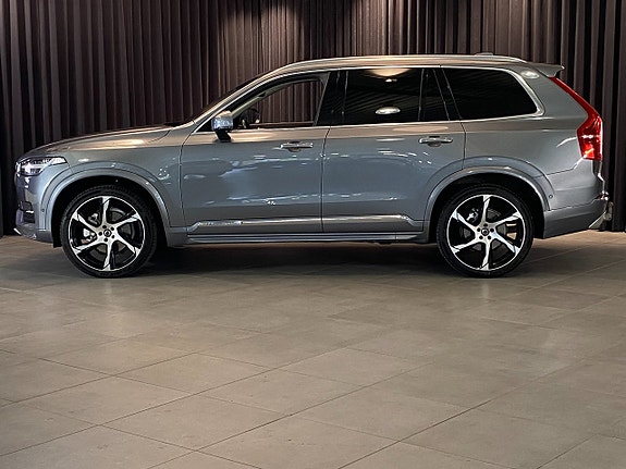 Volvo XC90 3 of 30