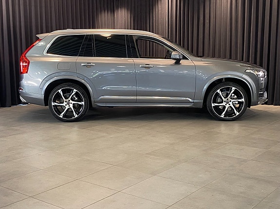 Volvo XC90 5 of 30