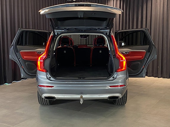 Volvo XC90 24 of 30