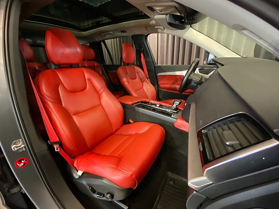Volvo XC90 9 of 30