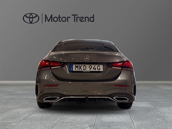 Mercedes-Benz A180 4 of 10