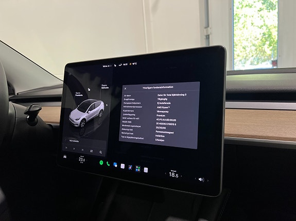 Tesla Model Y 23 of 29