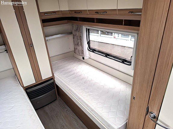 Hobby 460 LU De Luxe Långbäddar, Solpanel, Markis 7 of 9