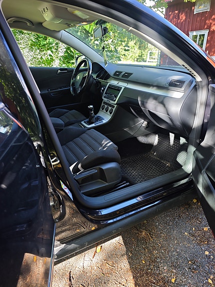 Volkswagen Passat 3 of 20