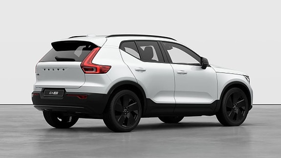 Volvo EX40 6 of 19