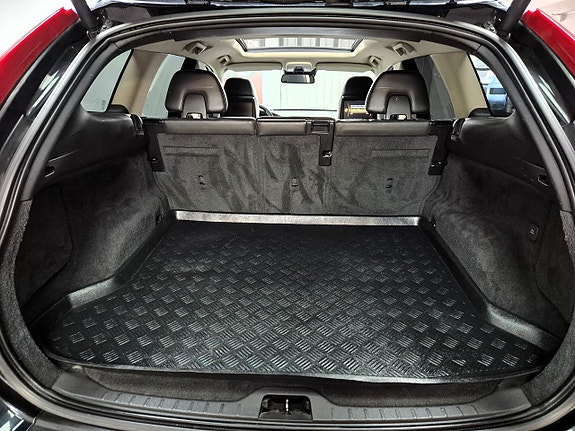 Volvo XC60 7 of 30