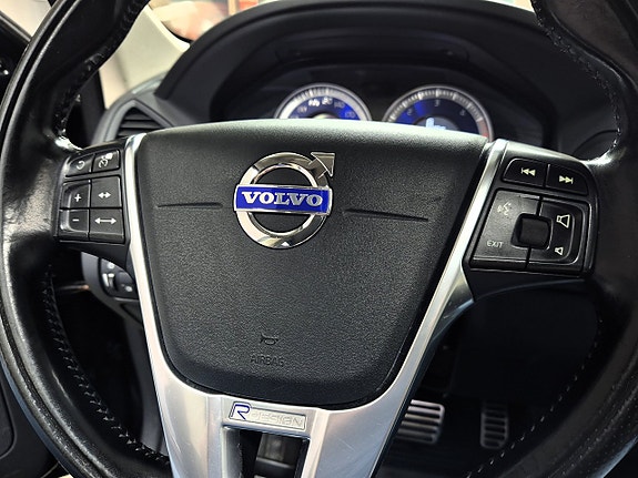 Volvo XC60 18 of 30
