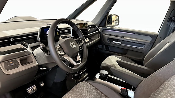 Volkswagen ID. Buzz 7 of 12