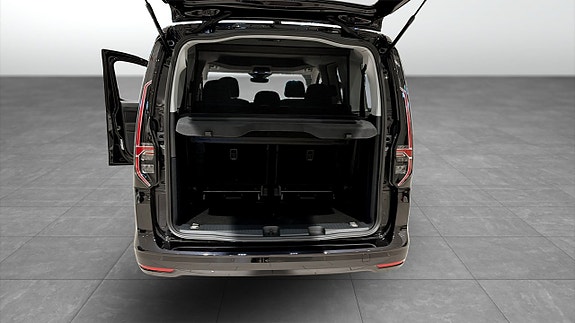 Volkswagen Caddy Maxi 12 of 18