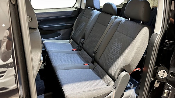 Volkswagen Caddy Maxi 11 of 18