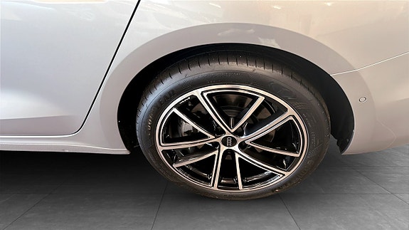 Audi A5 6 of 16