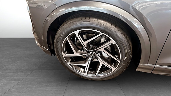 Audi Q6 e-tron 6 of 19