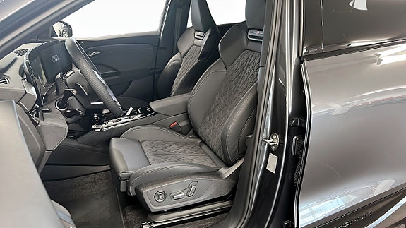 Audi Q6 e-tron 8 of 19