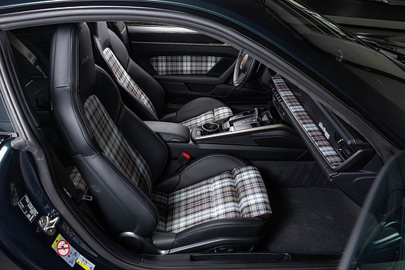 Porsche 911 Turbo S 23 of 23