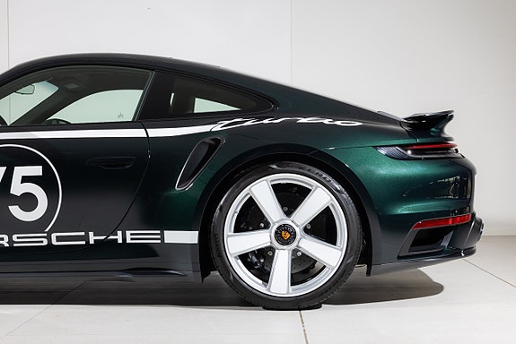 Porsche 911 Turbo S 4 of 23