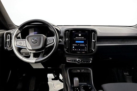 Volvo EX40 4 of 9