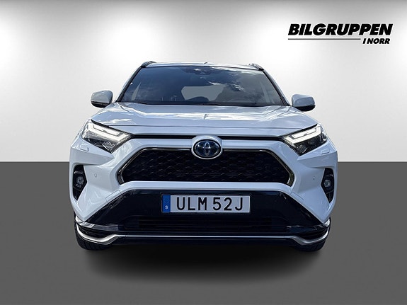 Toyota RAV4 2 of 14