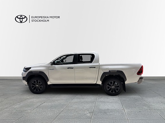Toyota HiLux 3 of 15